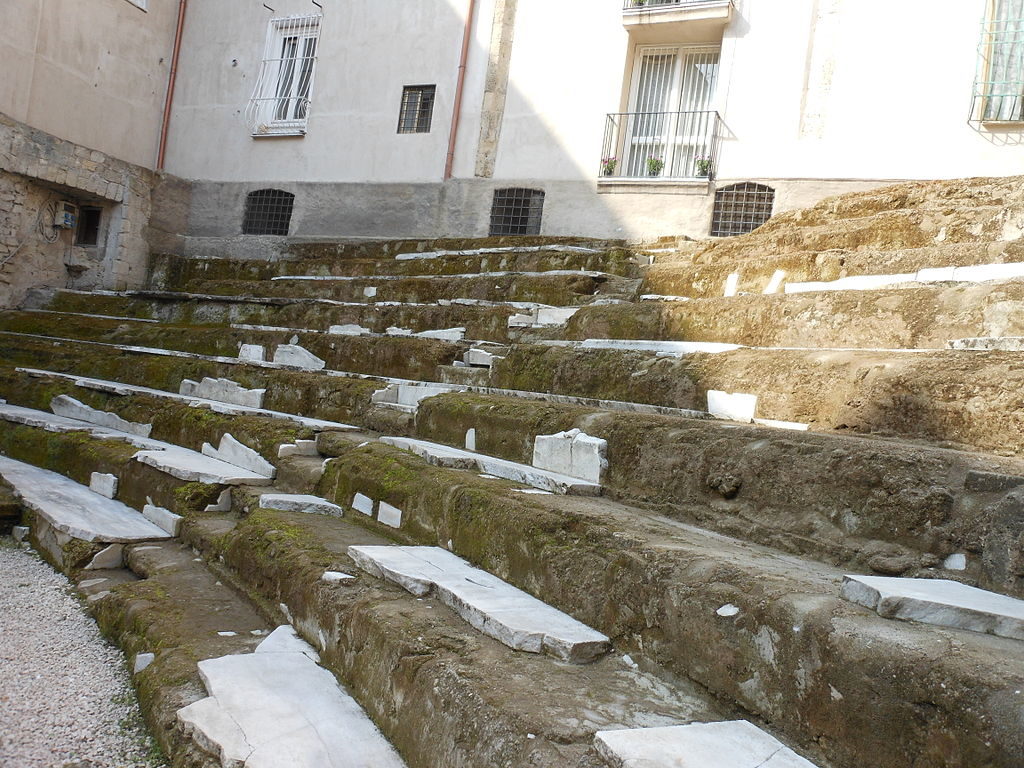 Cavea del teatro romano di Neapolis, detto anche dell'Anticaglia.